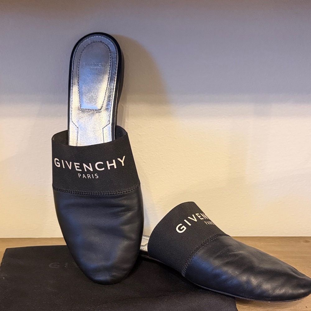 Givenchy Black Leather Slip-On Shoes39